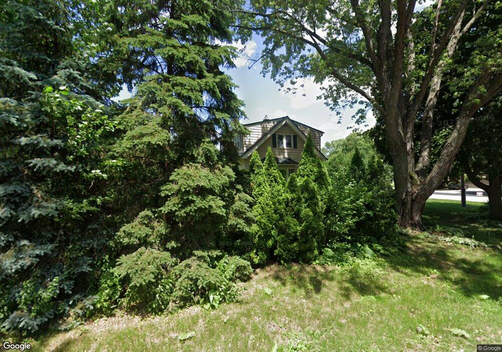 13800 Wrayburn Rd, Elm Grove, WI 53122 - photo 1