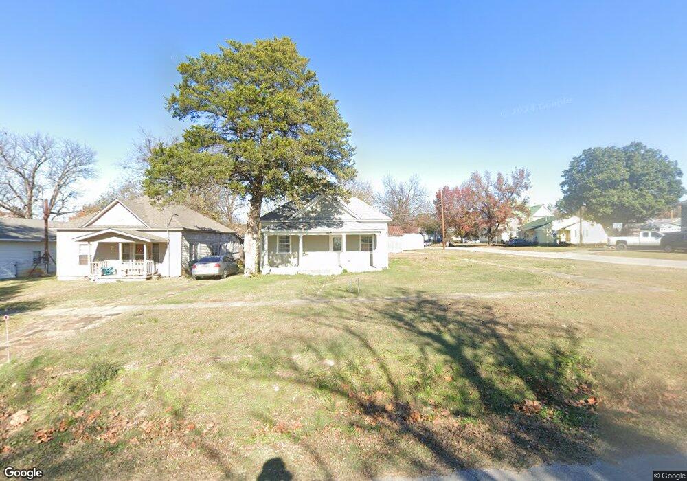 702 W Ragan St, Henryetta, OK 74437 - photo 1