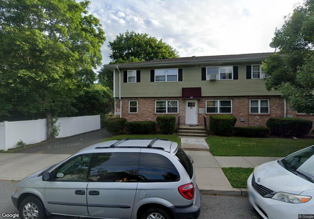 227 Fairfield St, New Haven, CT 06515 - photo 1