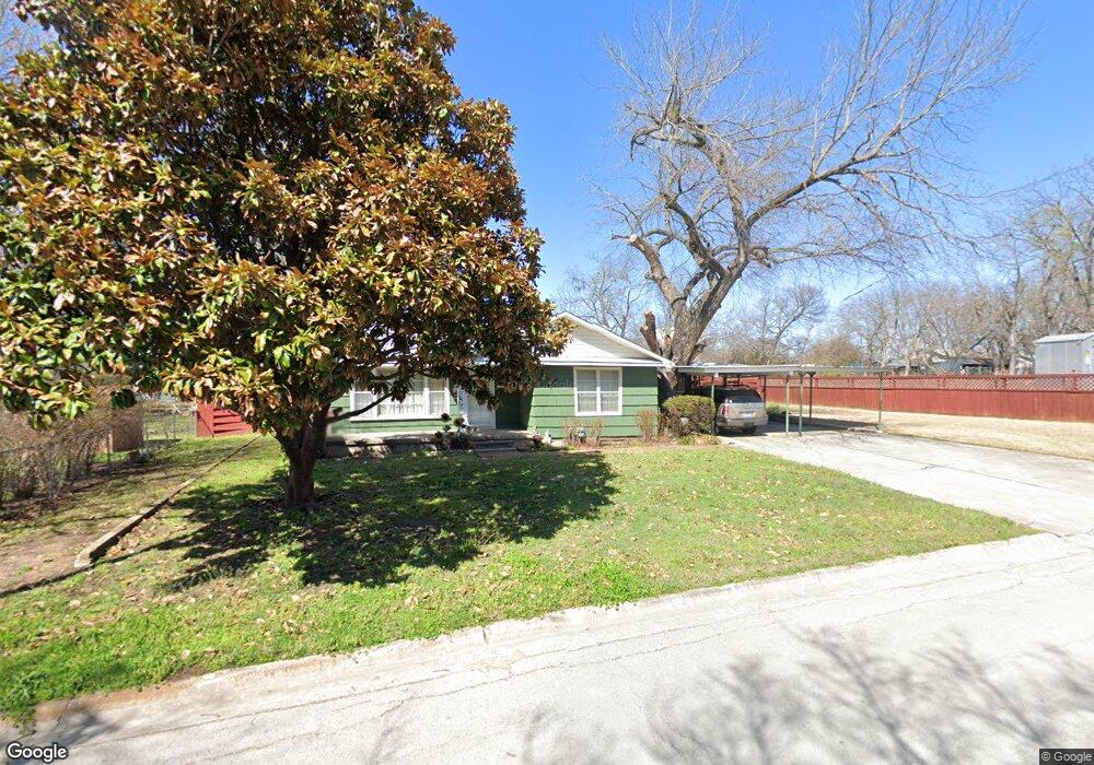 515 Cole St, Gainesville, TX 76240 - photo 1