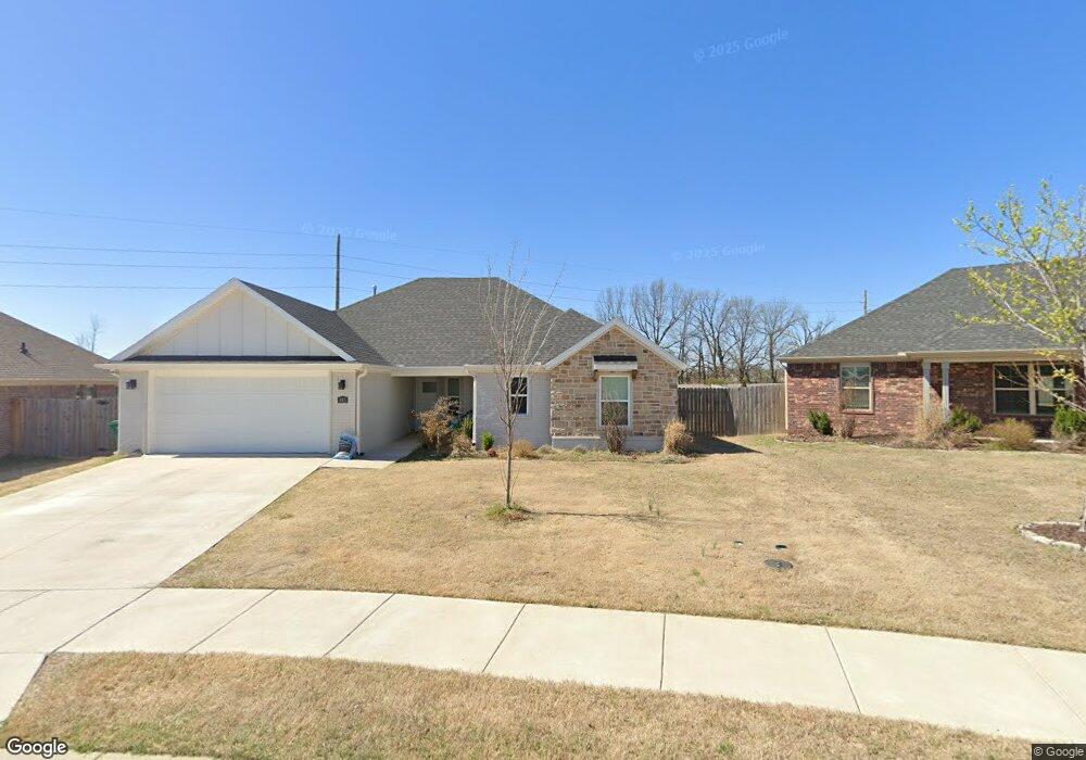 885 Hampton St, Tontitown, AR 72762 - photo 1