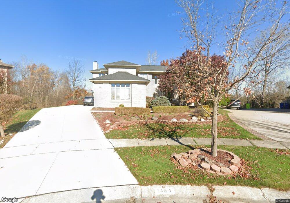 7154 Yarmouth Ct, West Bloomfield, MI 48322 - photo 1