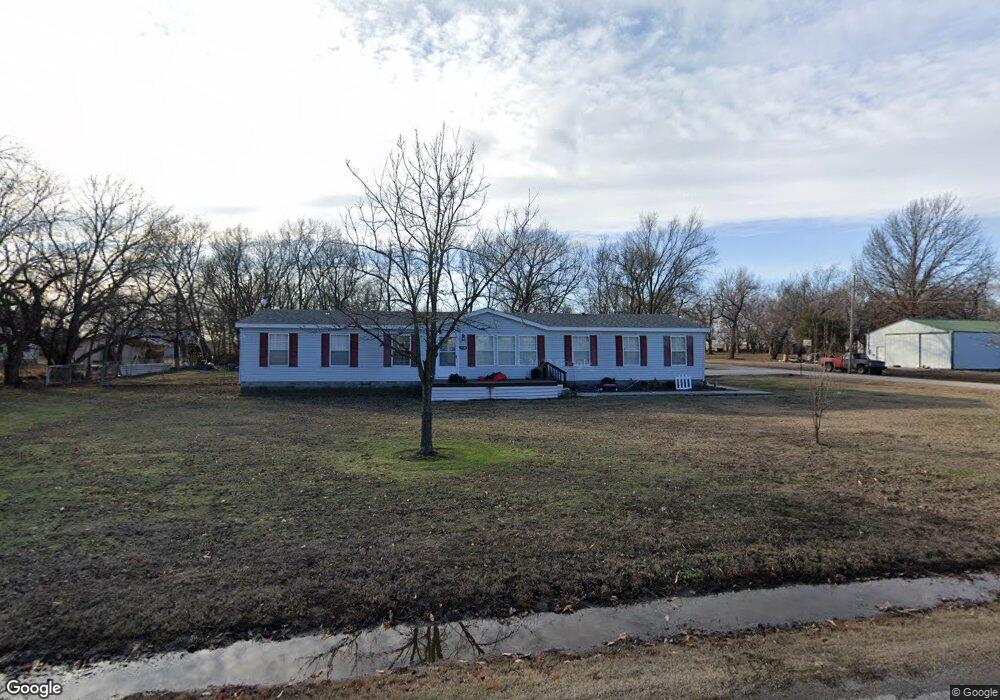 1730 Boyd Ave, Parsons, KS 67357 - photo 1