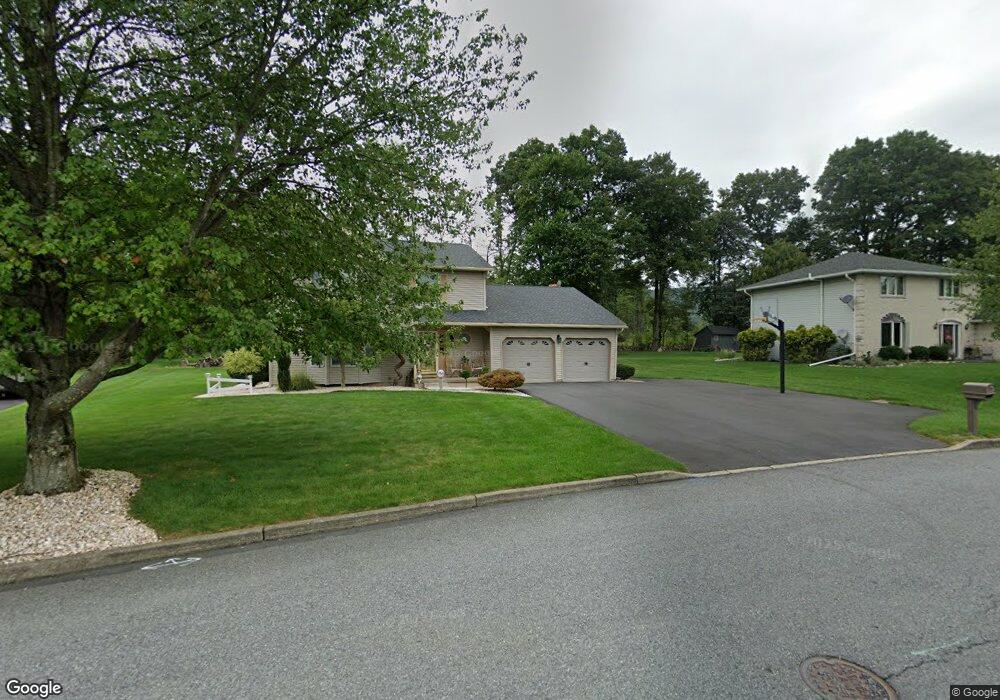 429 Crestmont St, Pen Argyl, PA 18072 - photo 1