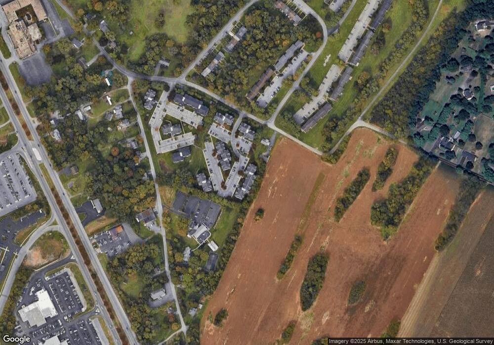 2014 Windsong Dr unit 3C, Hagerstown, MD 21740 - photo 1