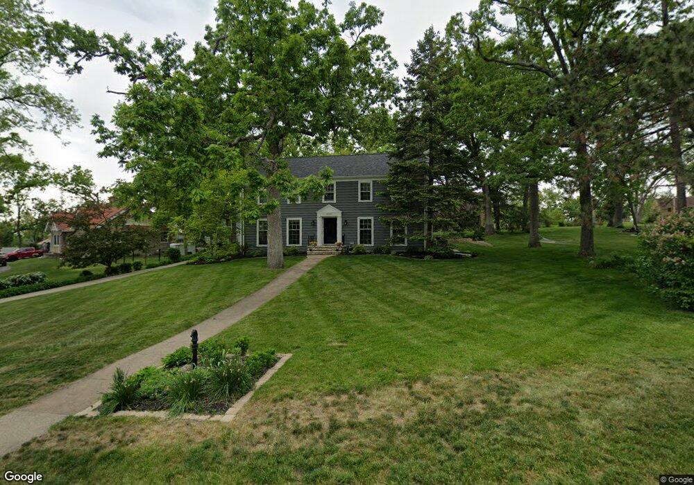 2040 Glenway Dr SE, Cedar Rapids, IA 52403 - photo 1