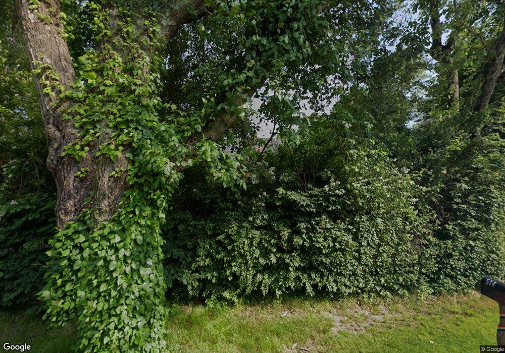 514 Curtis Corner Rd, Wakefield, RI 02879 - photo 1