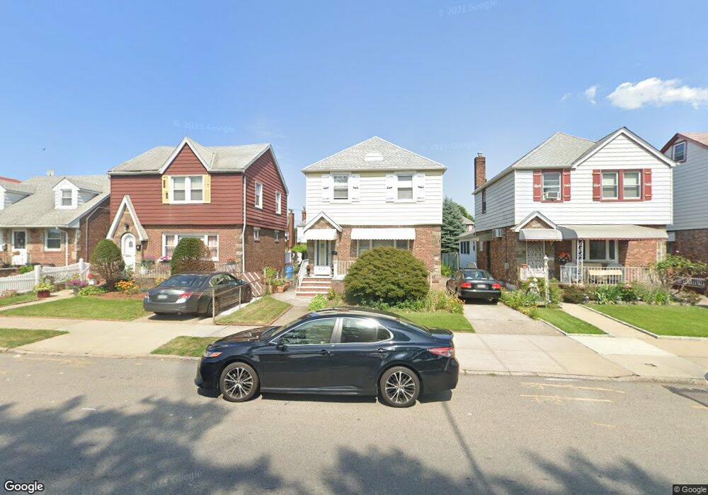 4327 Utopia Pkwy, Flushing, NY 11358 - photo 1