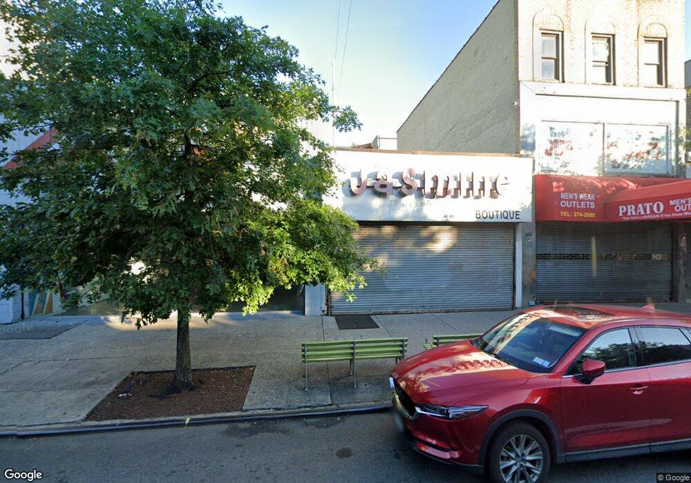 3050 Steinway St, Long Island City, NY 11103 - photo 1