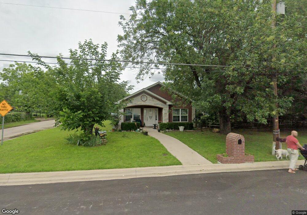 210 Erie St, Cleburne, TX 76031 - photo 1