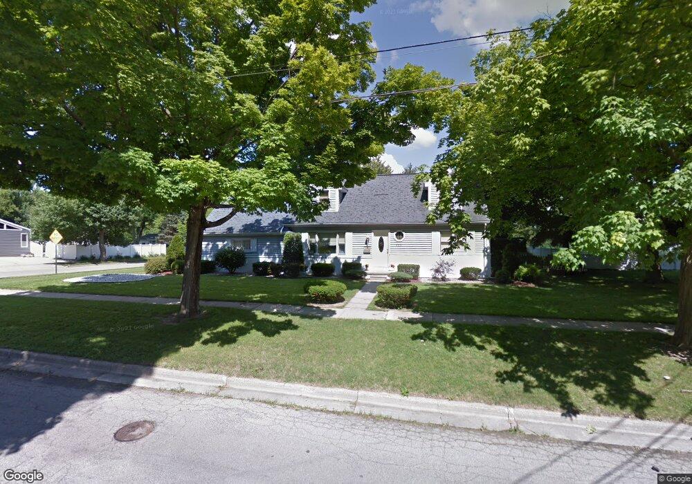 555 S Scott St, Adrian, MI 49221 - photo 1