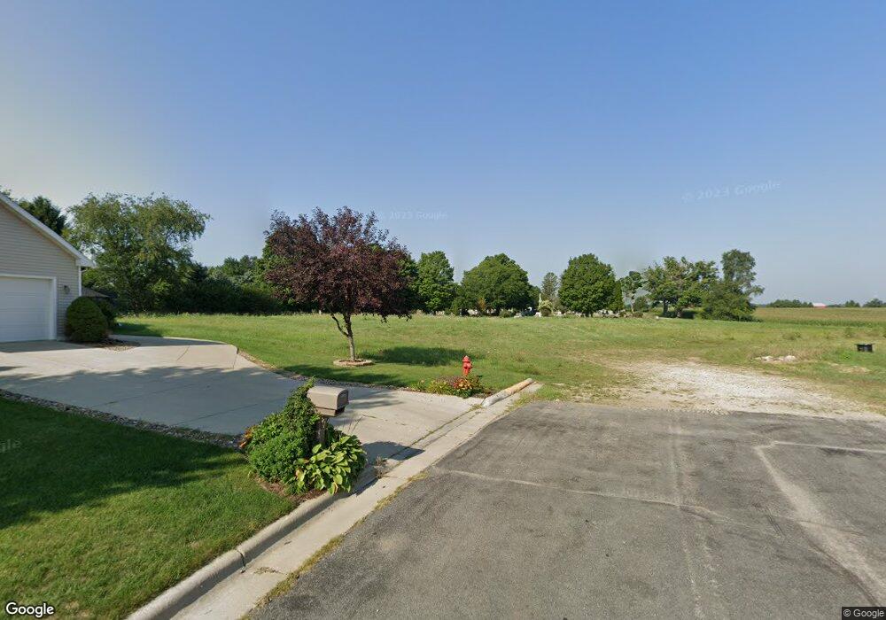 229 Genesis Dr, Evansville, WI 53536 - photo 1