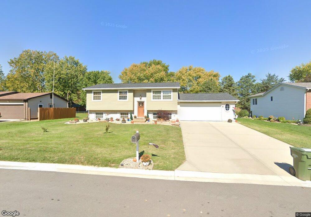 10 Nassau Dr, Maryville, IL 62062 - photo 1