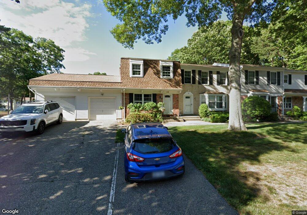 29 Thornton Commons, Yaphank, NY 11980 - photo 1