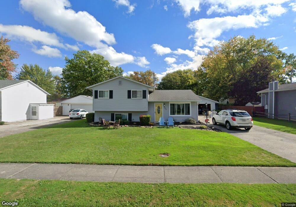 769 Hollywood Ave, Sheffield Lake, OH 44054 - photo 1