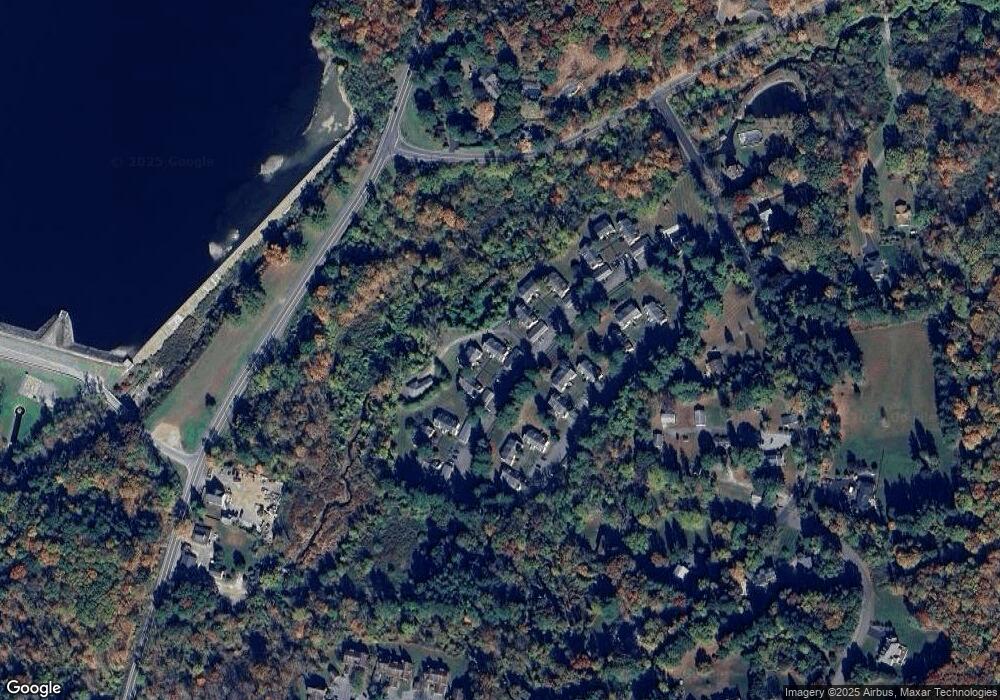 702 Holly Stream Ct unit 2C4, Brewster, NY 10509 - photo 1