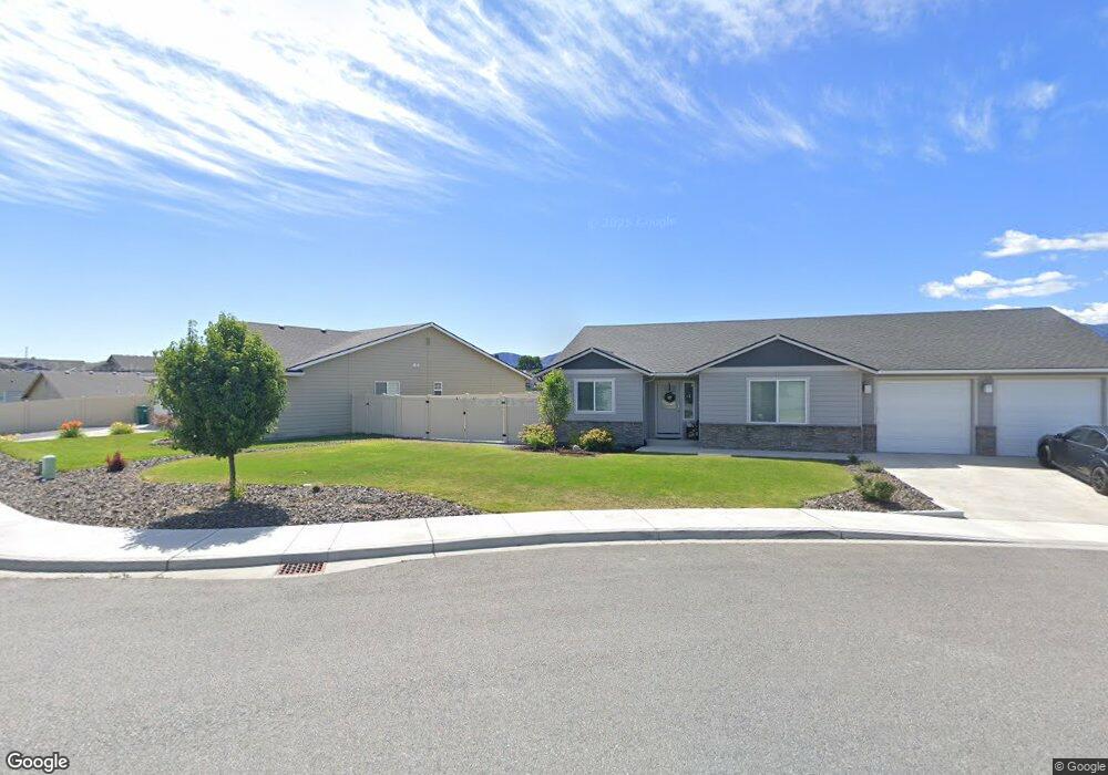 2258 3rd St SE, Wenatchee, WA 98802 - photo 1