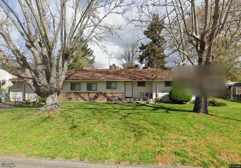 266 SW Central Ave, Grants Pass, OR 97526 - photo 1