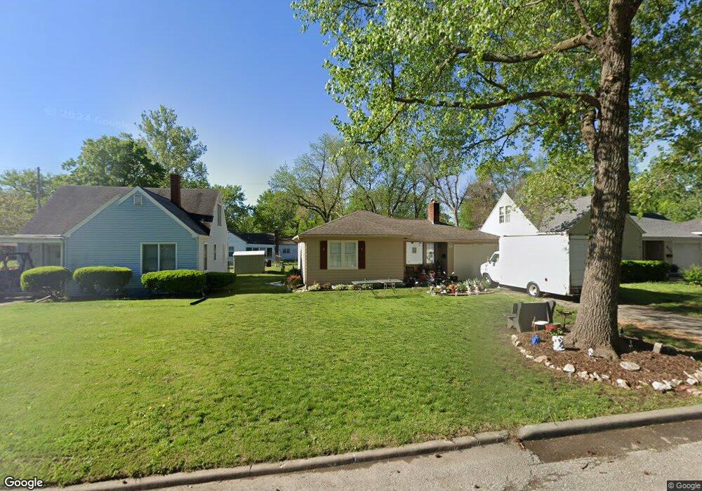 2609 SW 8th Ave, Topeka, KS 66606 - photo 1