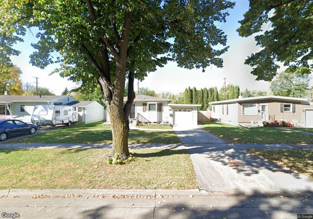 1010 S 18th St, Grand Forks, ND 58201 - photo 1