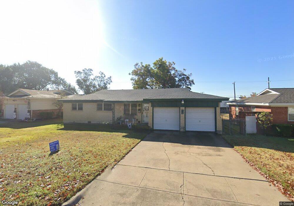 328 Lawana Dr, Bedford, TX 76022 - photo 1