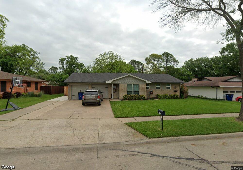1204 Sunset Dr, Ennis, TX 75119 - photo 1