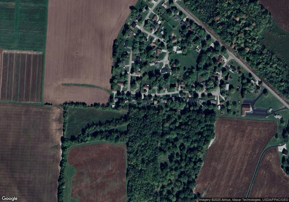 6423 Putnam Dr, Circleville, OH 43113 - photo 1