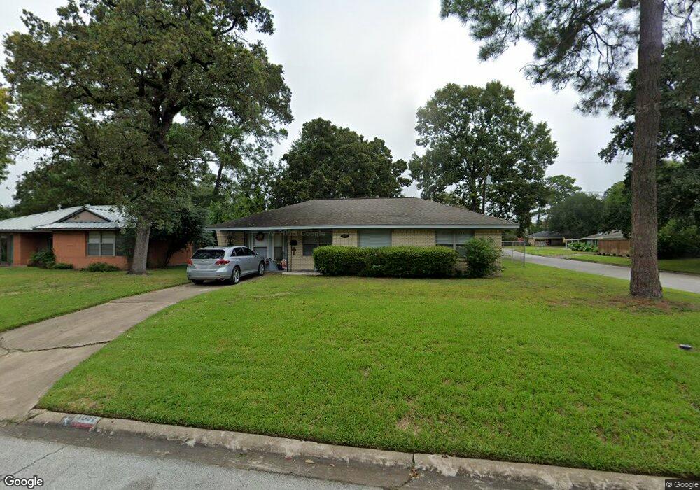 1002 Stonecrest Dr, Houston, TX 77018 - photo 1