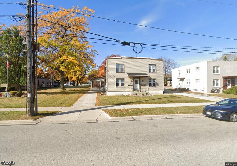 1422 N 8th St unit 1422A, Manitowoc, WI 54220 - photo 1