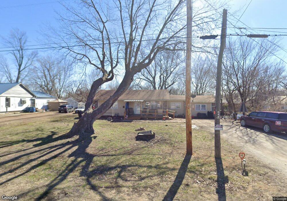 610 Locust St, Carl Junction, MO 64834 - photo 1