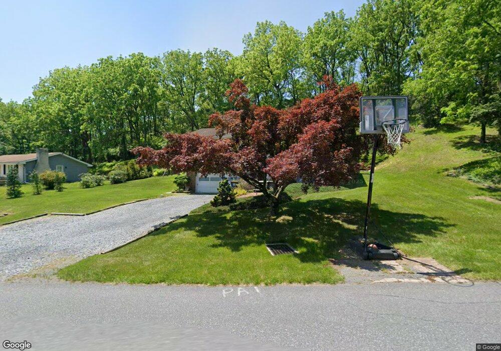 6862 Lime Kiln Rd, Slatington, PA 18080 - photo 1