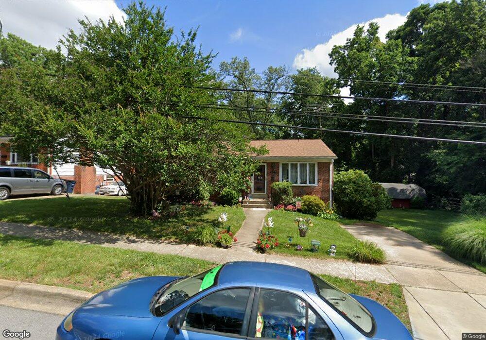 8910 Crandall Rd, Lanham, MD 20706 - photo 1