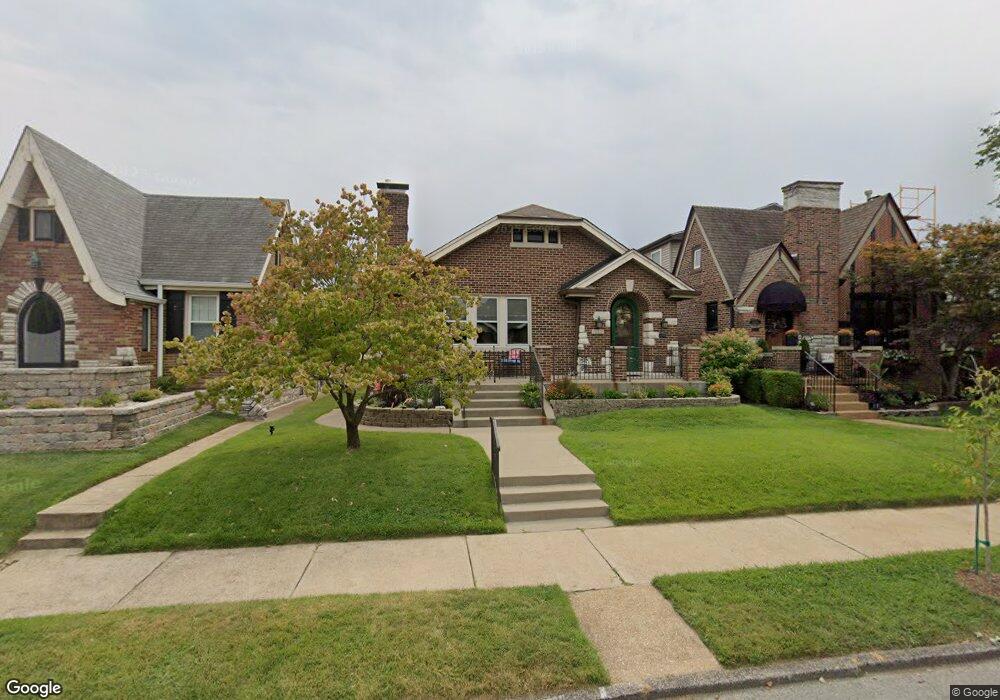 5226 Mardel Ave, Saint Louis, MO 63109 - photo 1