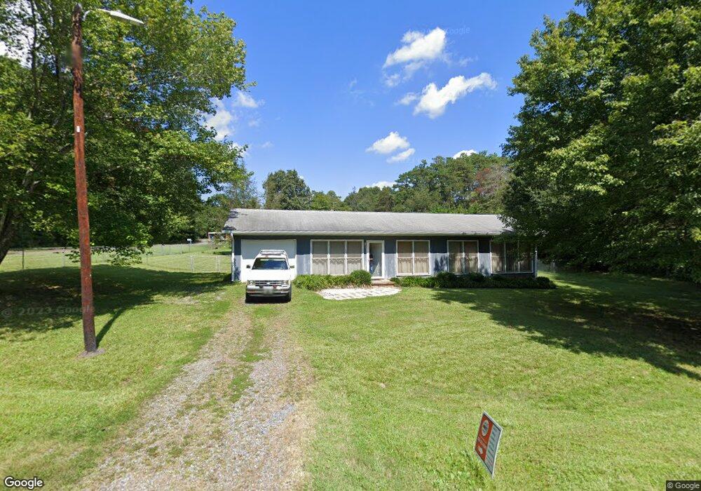 1208 E Poplar St, Conover, NC 28613 - photo 1