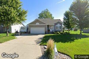 604 S Pinckney St, Elk Point, SD 57025