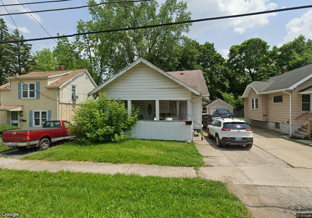 985 Bradley Ave, Flint, MI 48503 - photo 1