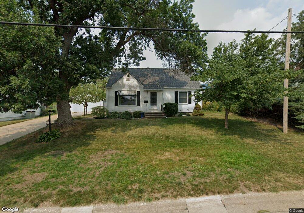 1512 10th Ave SW, Cedar Rapids, IA 52404 - photo 1