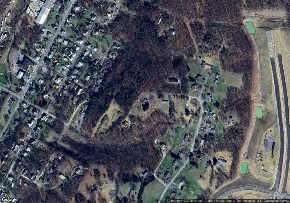 85 Berkeley Ln, Berkeley Springs, WV 25411 - photo 1