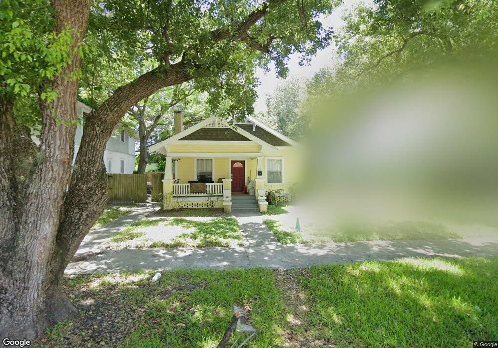 746 Jackson St N, Saint Petersburg, FL 33705 - photo 1