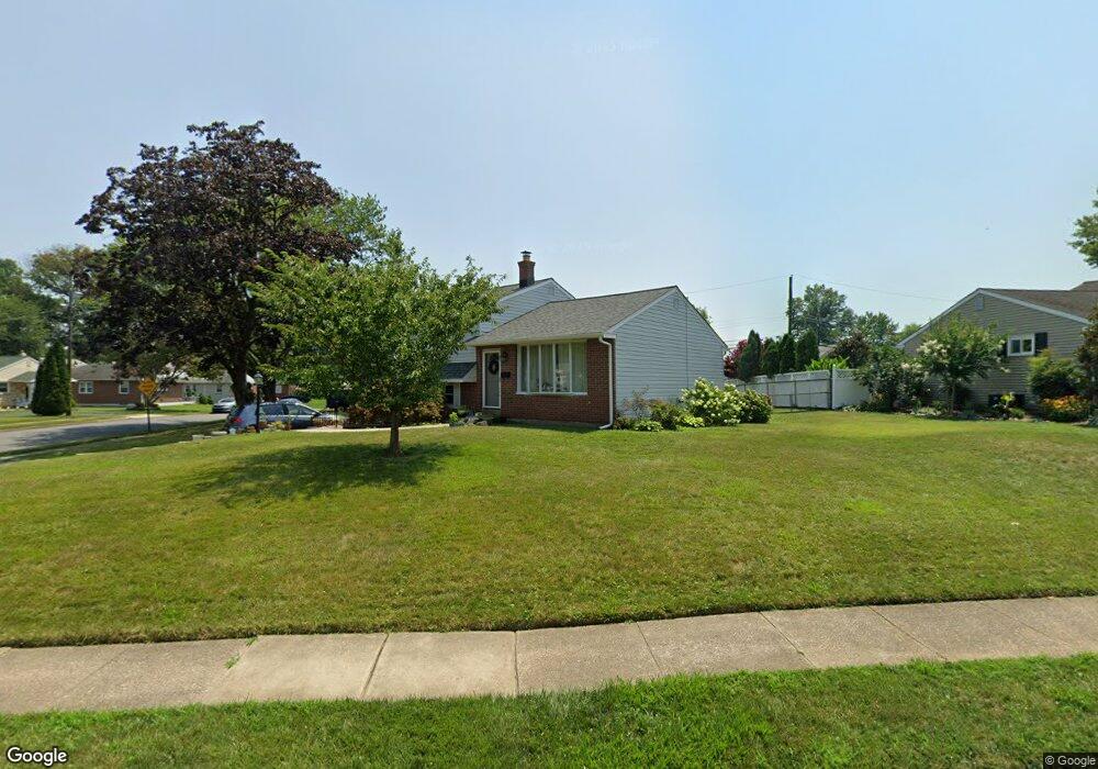 1016 Vauclain Ave, Woodlyn, PA 19094 - photo 1