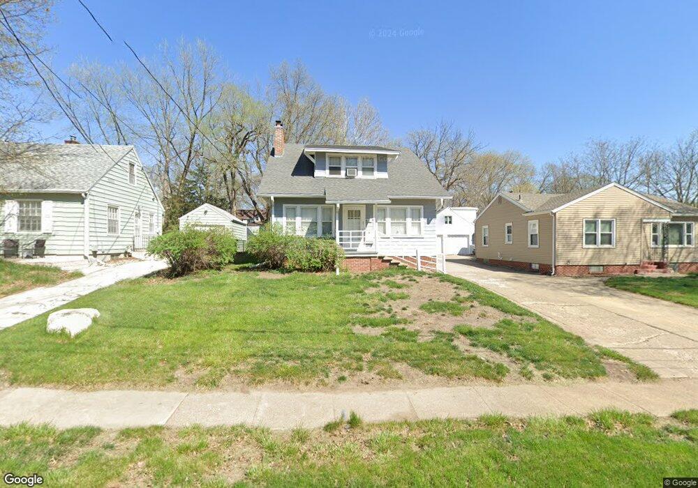 2011 40th St, Des Moines, IA 50310 - photo 1