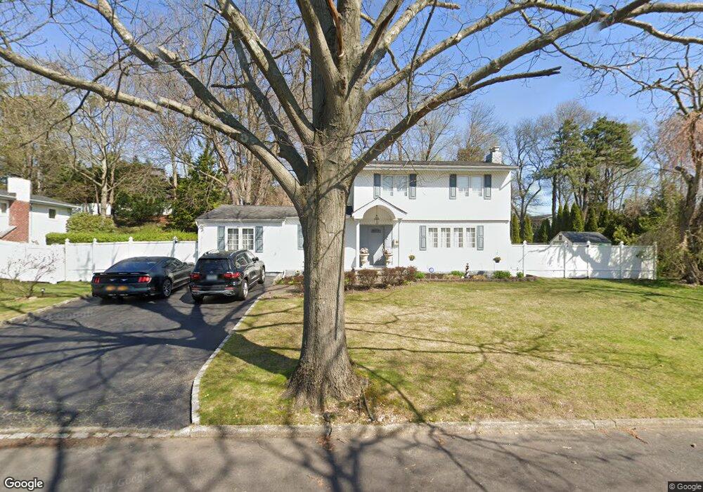 4 Fuller St, Dix Hills, NY 11746 - photo 1