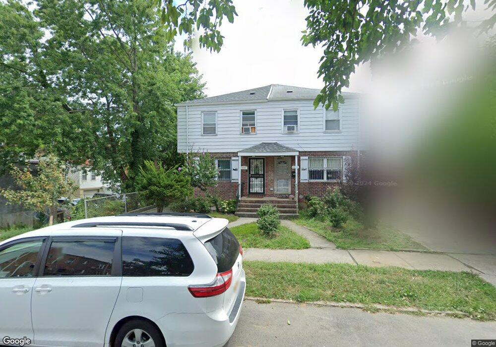 6137 148th St, Flushing, NY 11367 - photo 1