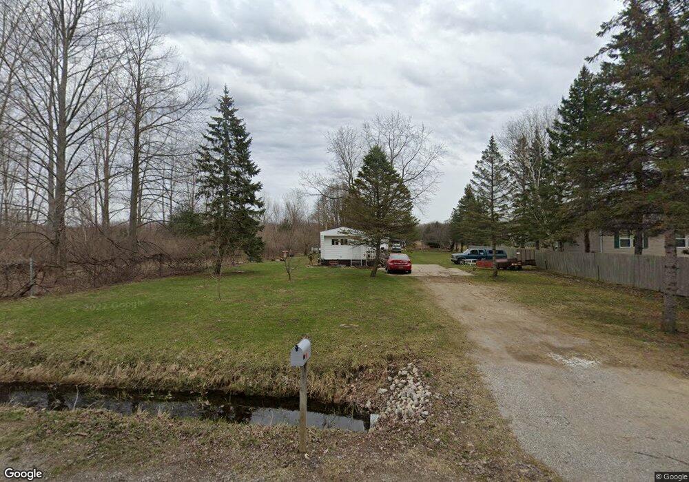 11255 Block Rd, Birch Run, MI 48415 - photo 1