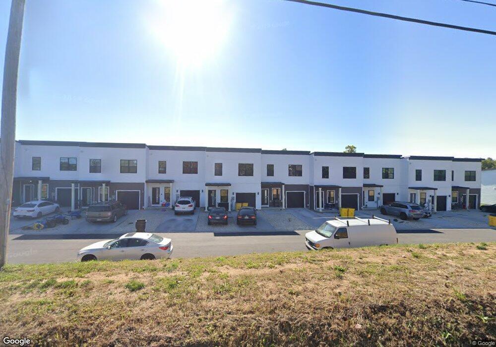 33 Dow St, Bunker Hill, WV 25413 - photo 1