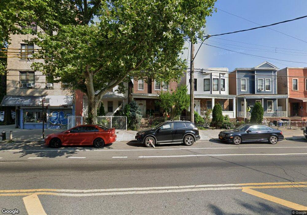 562 Morris Park Ave, Bronx, NY 10460 - photo 1