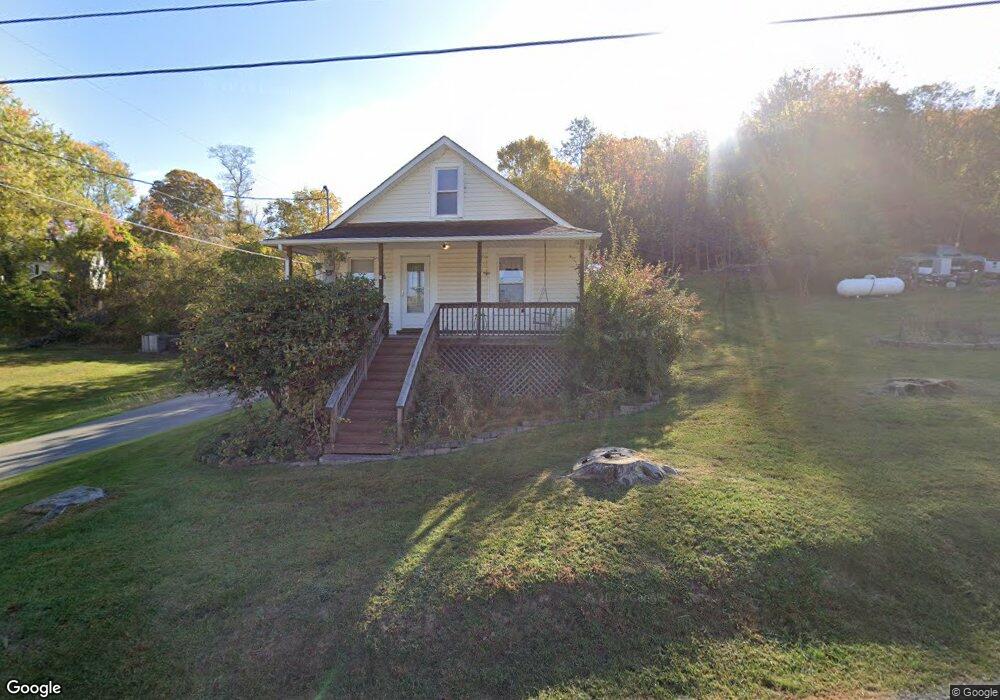 601 Jefferson Ave S, Pulaski, VA 24301 - photo 1