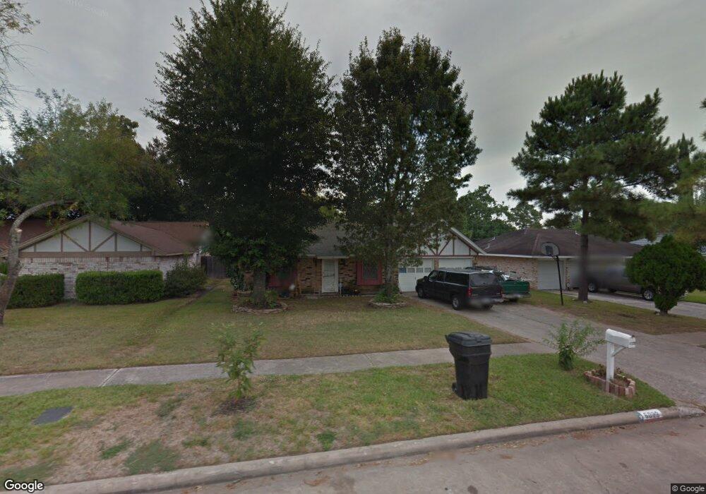 6022 Gum Grove Ln, Houston, TX 77088 - photo 1