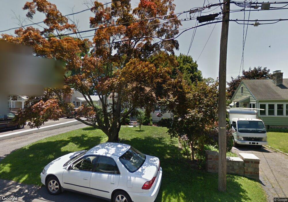 14 Saxon Rd, Norwalk, CT 06855 - photo 1