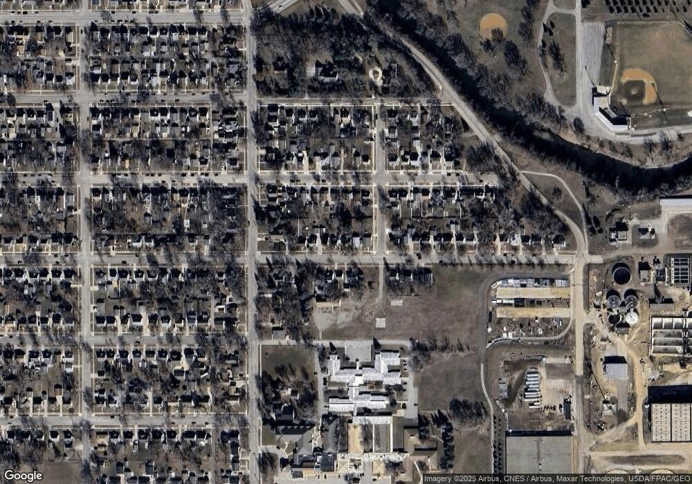 304 12th Ave SW, Austin, MN 55912 - photo 1